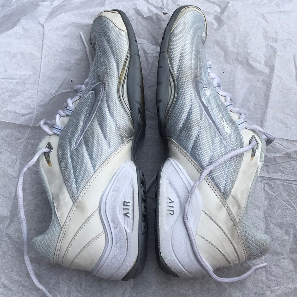 Light blue and white Nike air sneakers size 10 - Picture 3 of 5